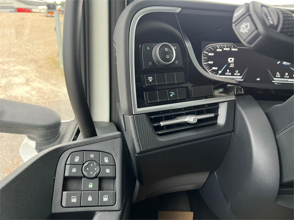 Box truck DAF XF480 FAS 6x2: picture 22