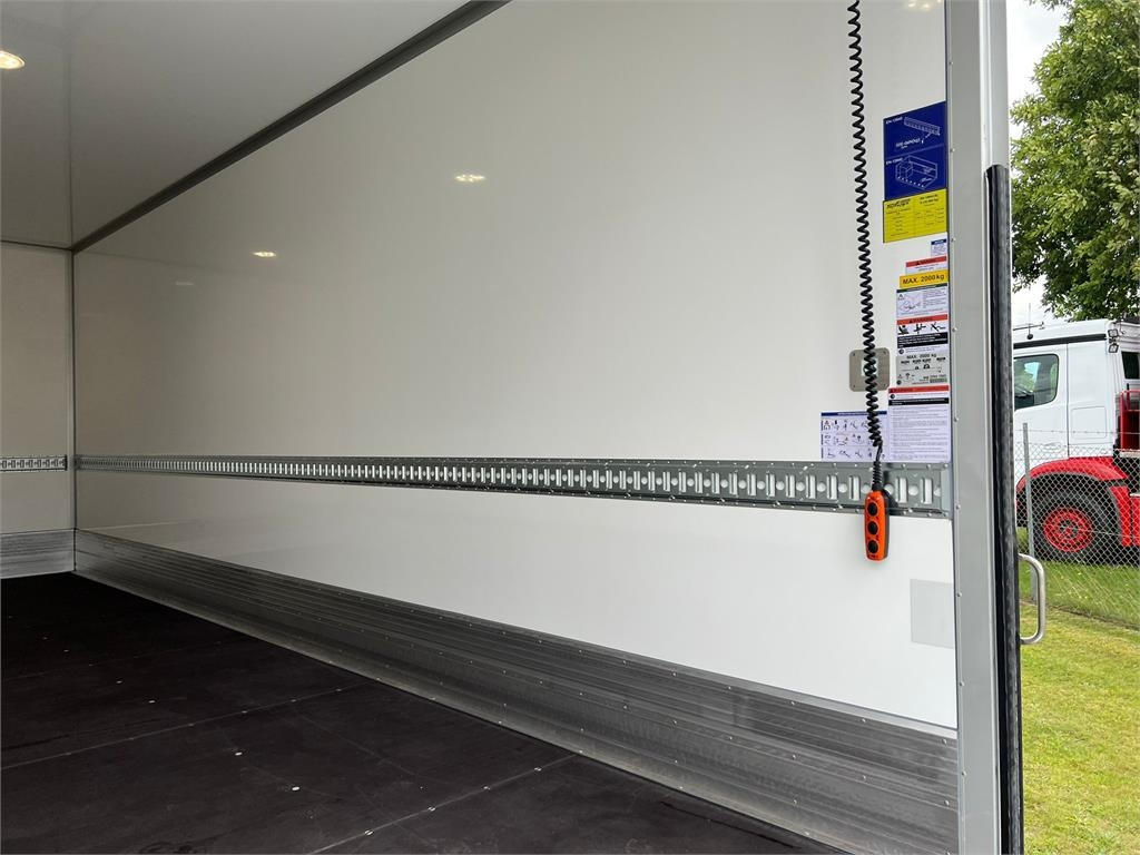 Box truck DAF XF480 FAS 6x2: picture 8