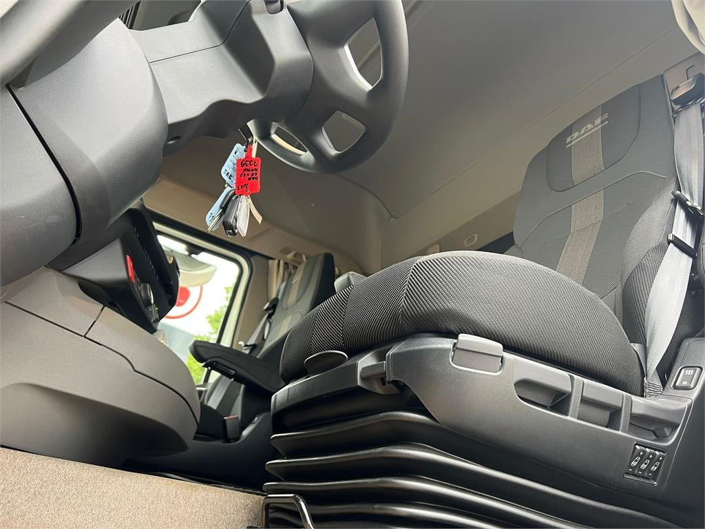 Box truck DAF XF480 FAS 6x2: picture 17