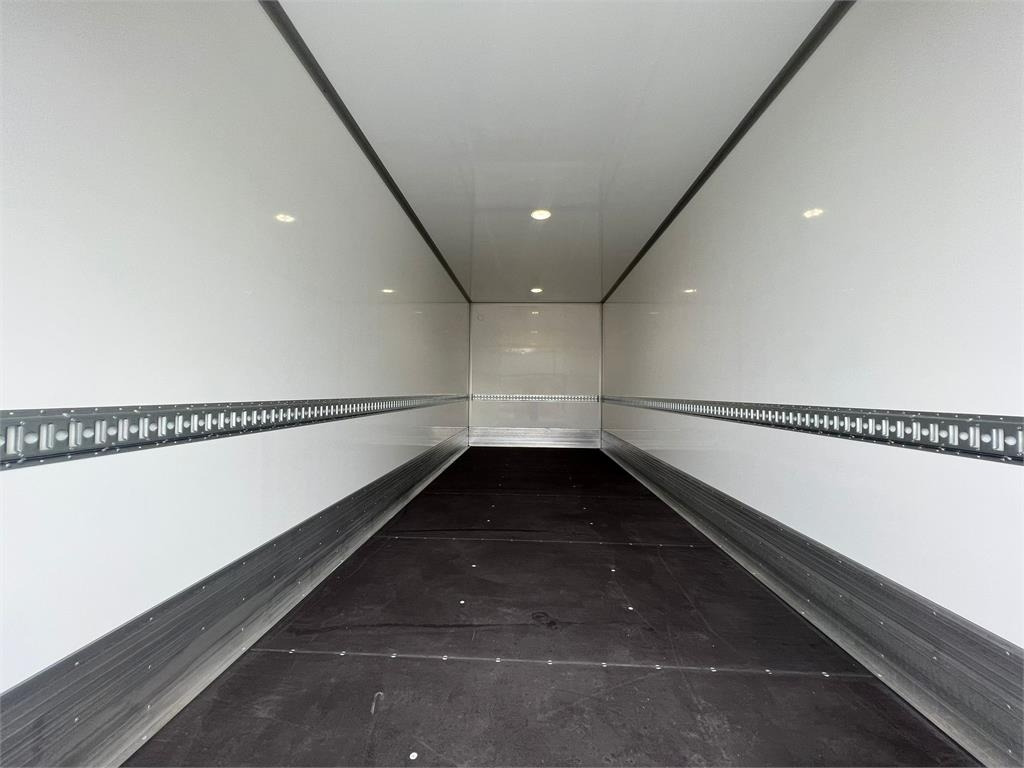 Box truck DAF XF480 FAS 6x2: picture 11