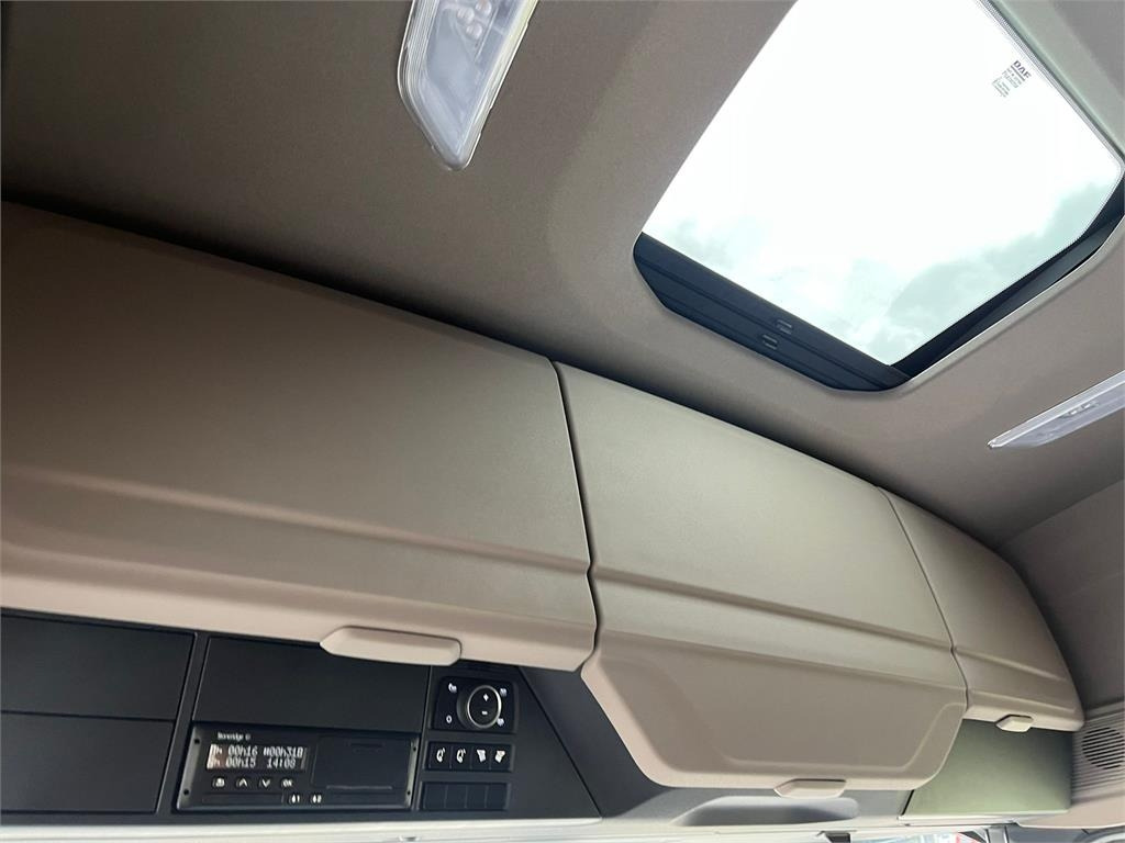 Box truck DAF XF480 FAS 6x2: picture 23