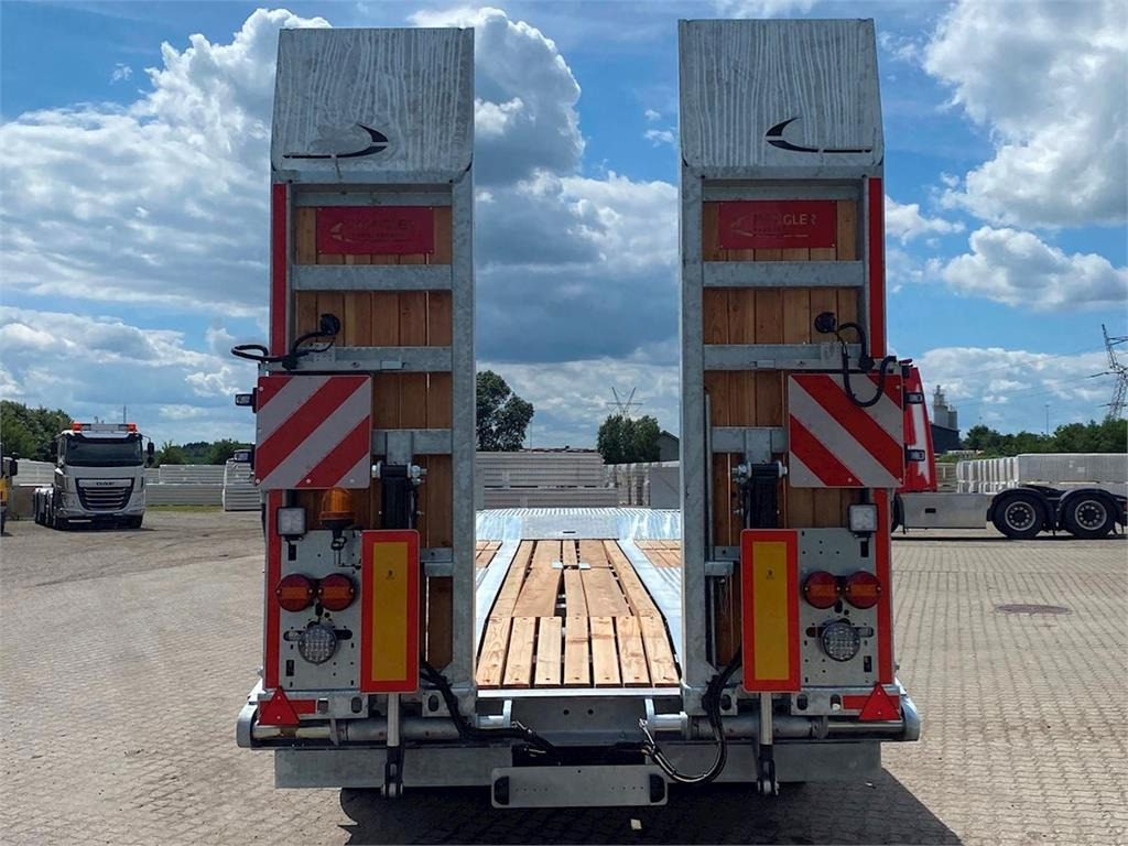 Hangler DTS 300 3 akslet med ramper  - Low loader trailer: picture 5 Hangler DTS 300 3 akslet med ramper  - Low loader trailer: picture 5