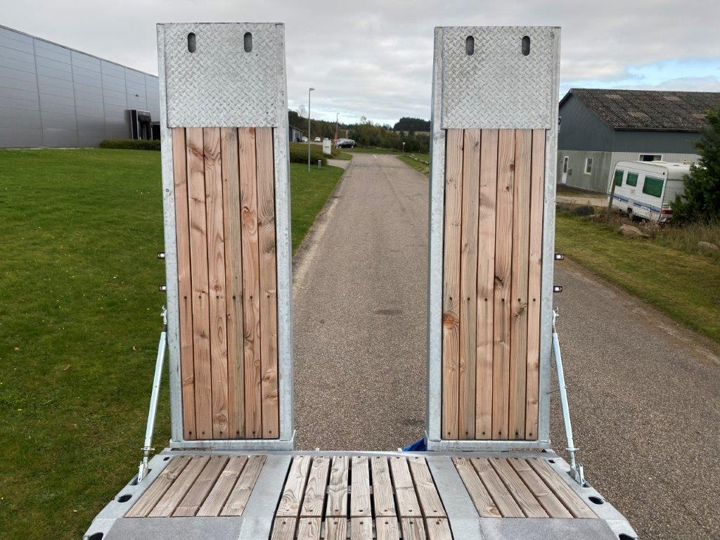 Hangler DTS-H 300 P 3 akslet med ramper  - Low loader trailer: picture 5 Hangler DTS-H 300 P 3 akslet med ramper  - Low loader trailer: picture 5