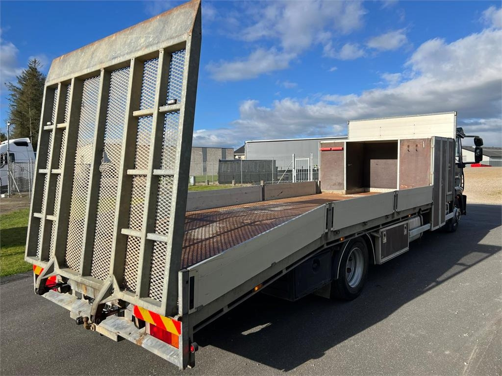 Iveco Euro Cargo 120 E22 - Autotransporter truck: picture 4 Iveco Euro Cargo 120 E22 - Autotransporter truck: picture 4