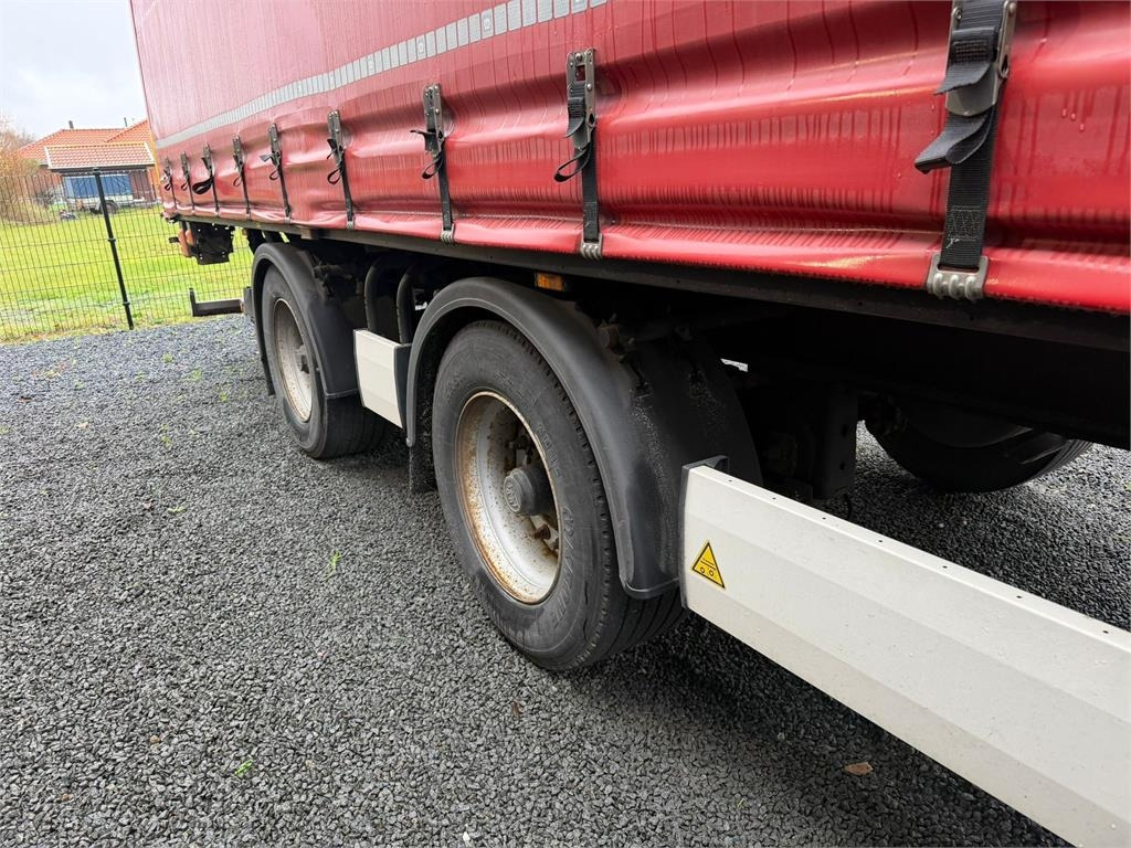 Krone 13,6 mtr gardin - lodretstående lift - Curtainsider semi-trailer: picture 4 Krone 13,6 mtr gardin - lodretstående lift - Curtainsider semi-trailer: picture 4