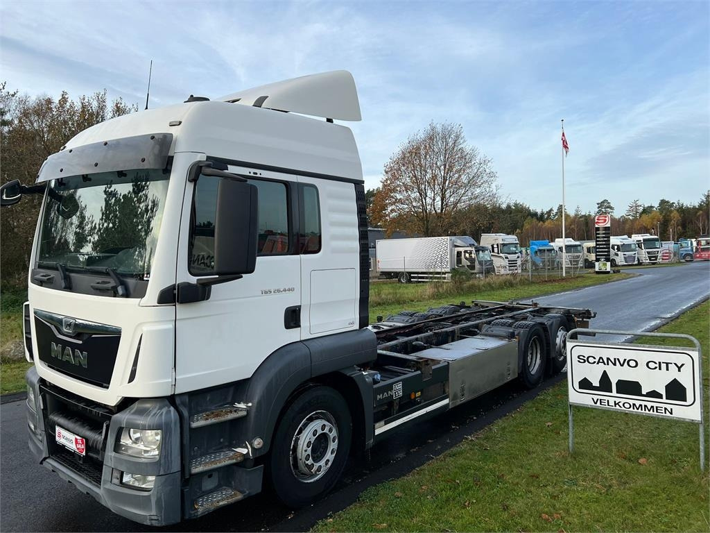 MAN TGS 26-440 6x2-4 LL - Container transporter/ Swap body truck: picture 2 MAN TGS 26-440 6x2-4 LL - Container transporter/ Swap body truck: picture 2