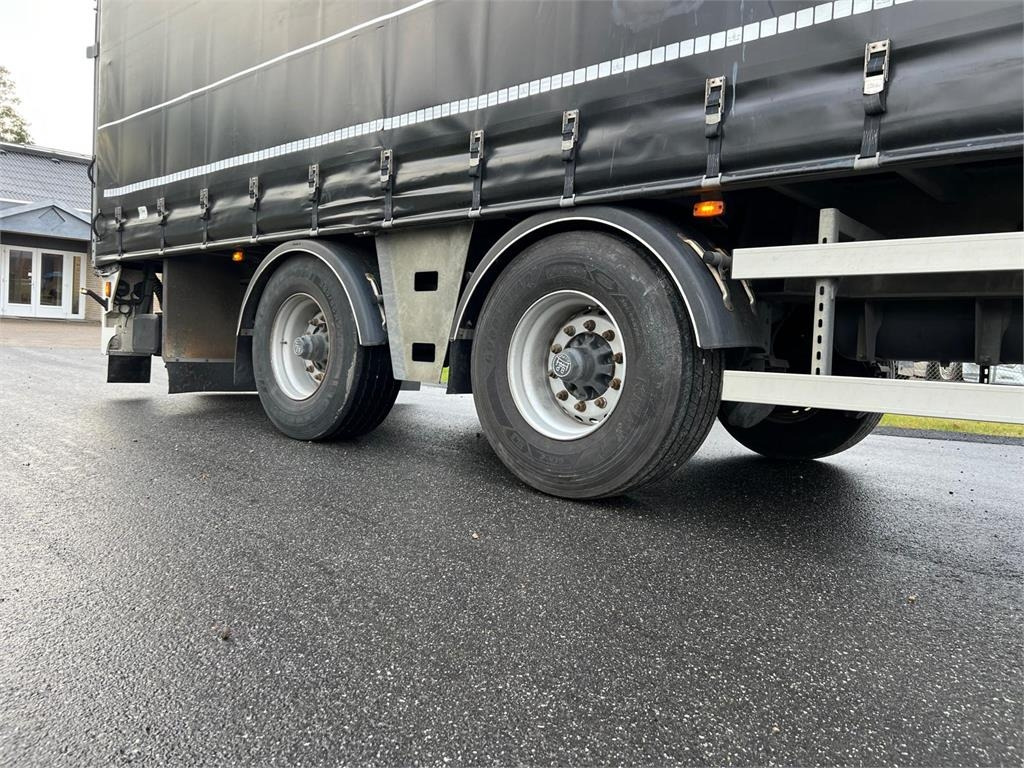 Curtainsider semi-trailer MTDK CI200 - 13,6 mtr - lodretstående lift: picture 12