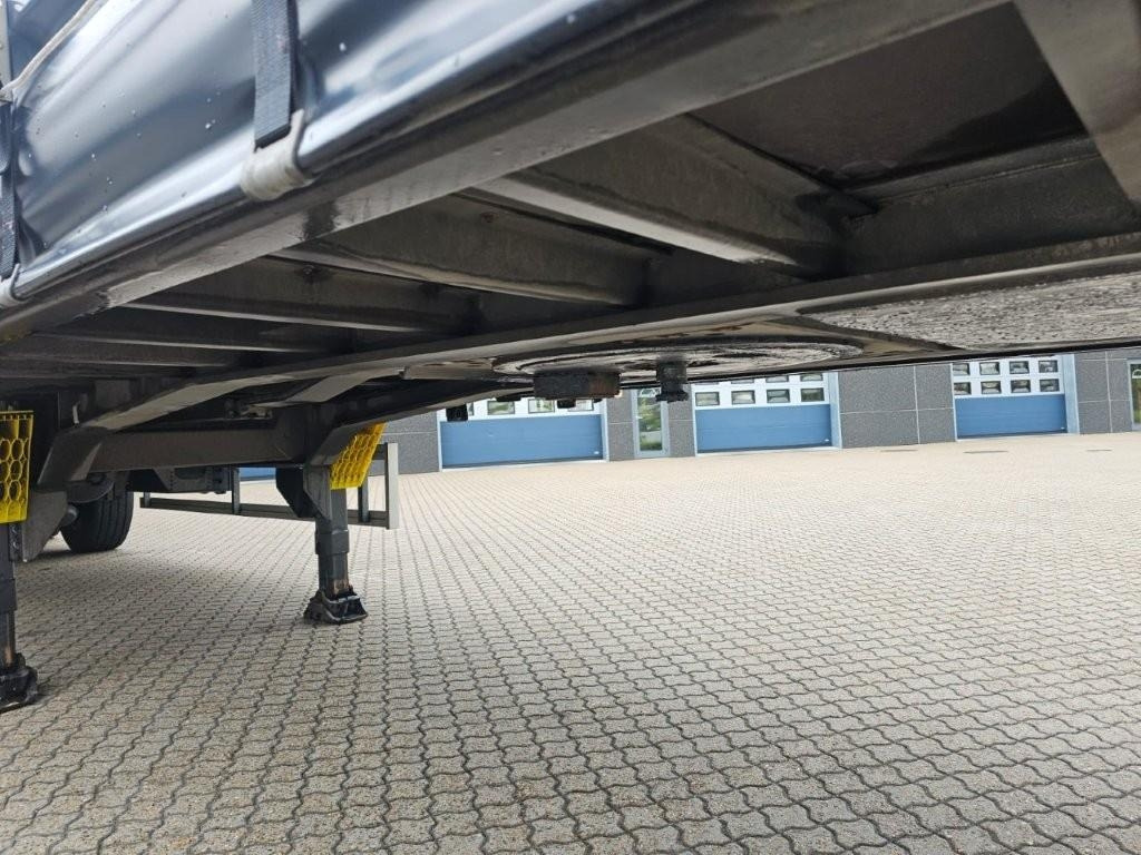 Curtainsider semi-trailer MTDK CI200 - 13,6 mtr - lodretstående lift: picture 15