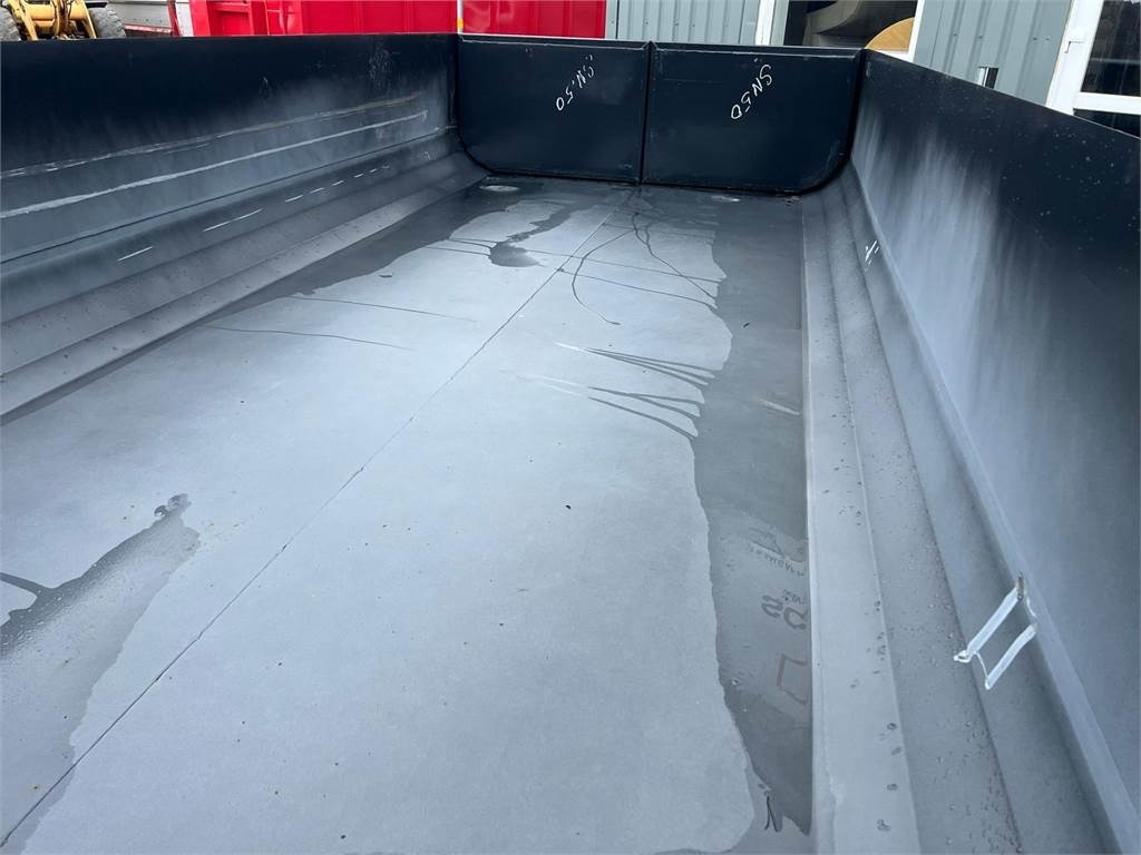 Scancon SH6011 Hardox 11m3 - 6000 mm container - Flatbed body: picture 3 Scancon SH6011 Hardox 11m3 - 6000 mm container - Flatbed body: picture 3