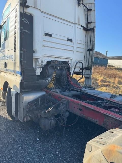 MAN TGX 18-440 4x2 LLS-U mega - Tractor unit: picture 3 MAN TGX 18-440 4x2 LLS-U mega - Tractor unit: picture 3