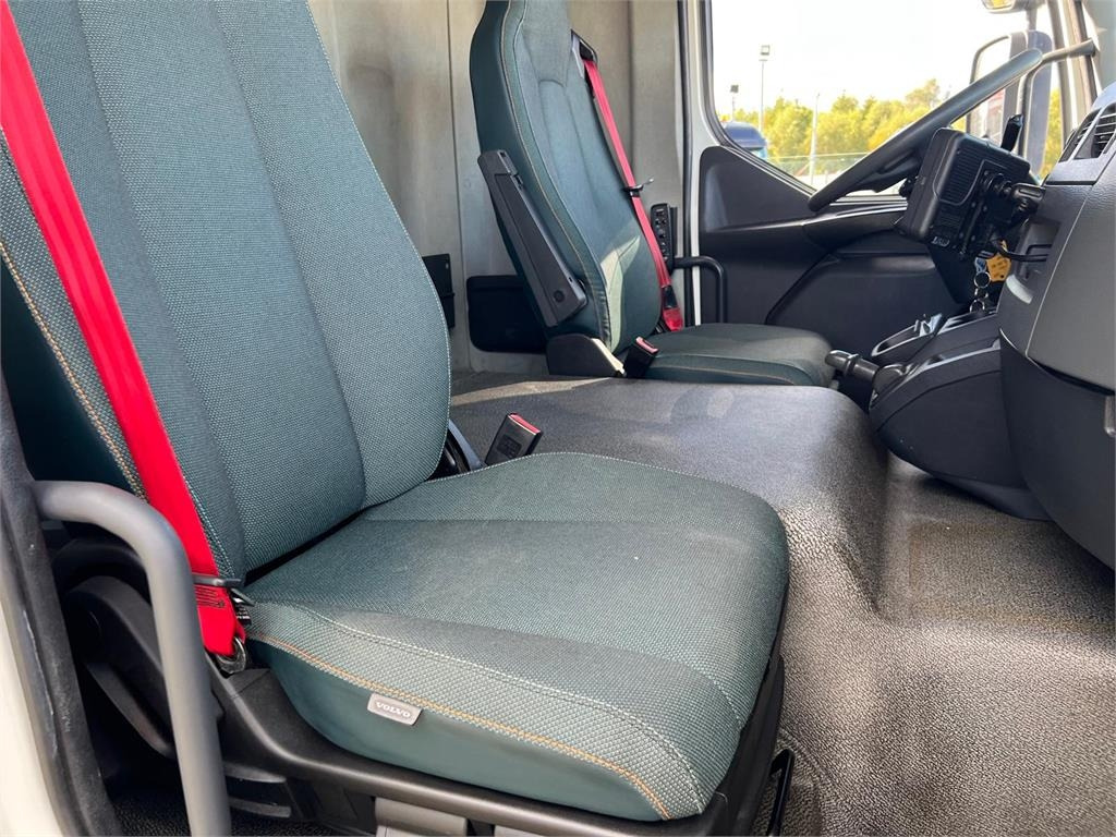 Box truck Volvo FL 250 16 ton: picture 9