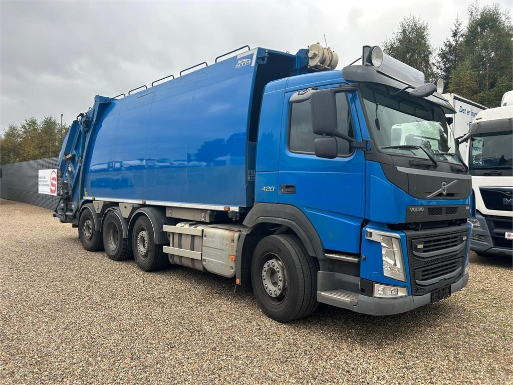 Volvo FM420 8x2*6 Trippel NTM 25m3 - Garbage truck: picture 1 Volvo FM420 8x2*6 Trippel NTM 25m3 - Garbage truck: picture 1