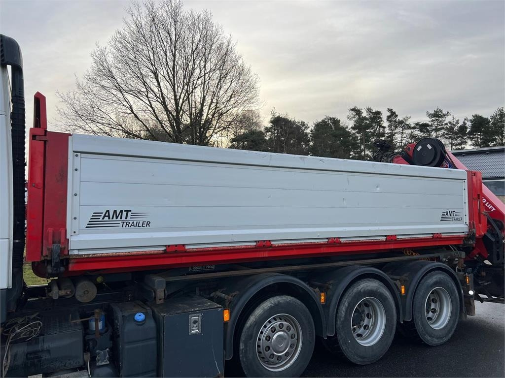 Volvo FM500 8x4 - HMF 3220K6 - Skip loader truck: picture 3 Volvo FM500 8x4 - HMF 3220K6 - Skip loader truck: picture 3