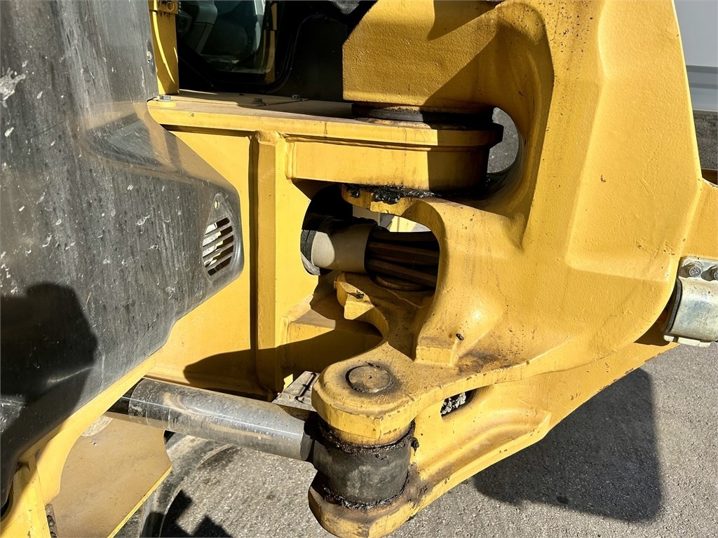 Mini excavator CAT 308CR NEXT GEN PYÖRITTÄJÄLLÄ: picture 12