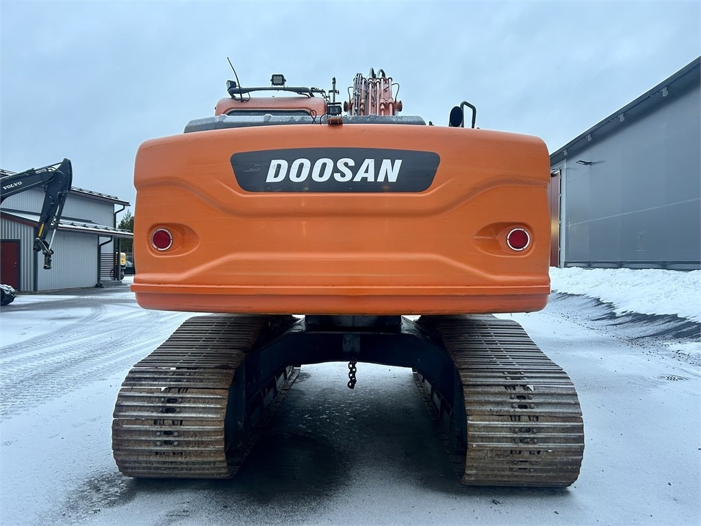 Doosan MYYTY! SOLD! DX180LCH PYÖRITTÄJÄLLÄ - Crawler excavator: picture 3 Doosan MYYTY! SOLD! DX180LCH PYÖRITTÄJÄLLÄ - Crawler excavator: picture 3