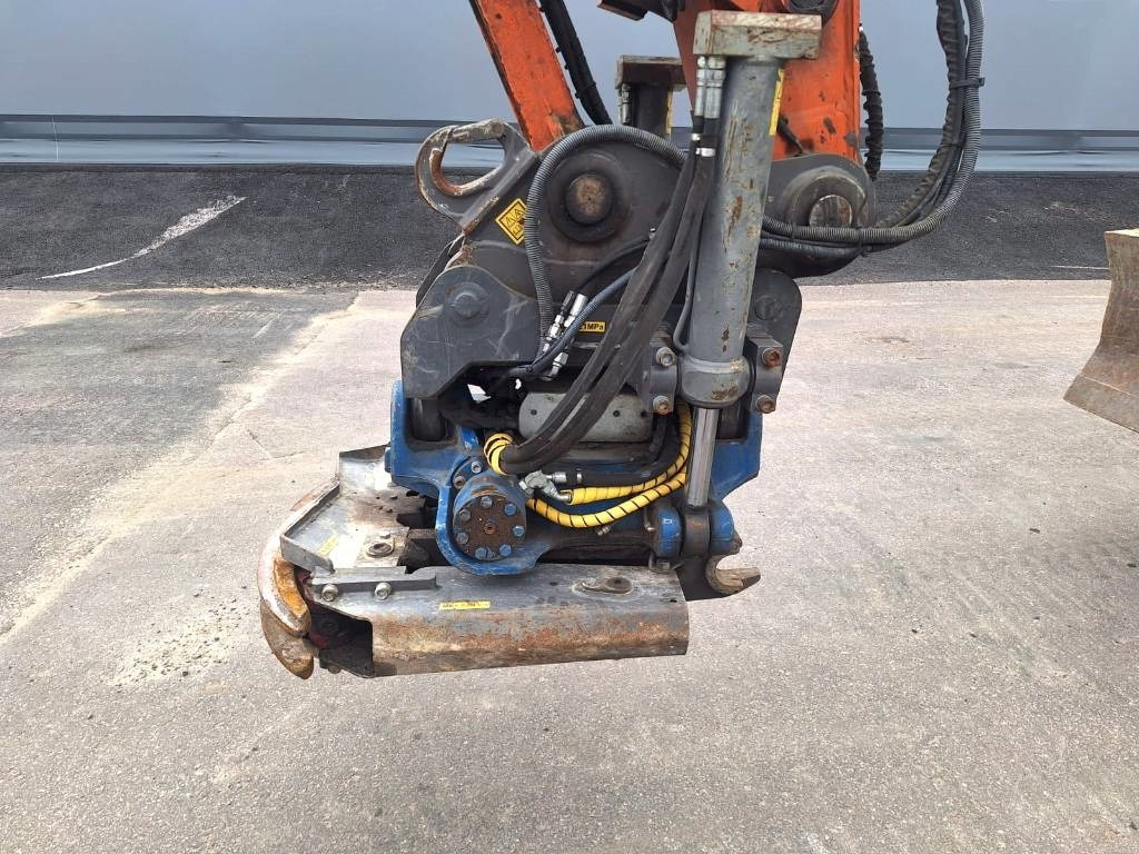 Wheel excavator Hitachi ZX140W-5 HUIPPUVARUSTEET: picture 9