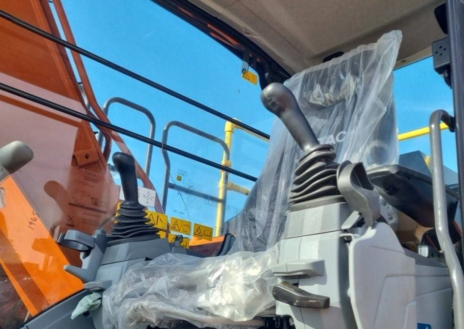 Hitachi ZX160LC-7 KUIN UUSI - Crawler excavator: picture 4 Hitachi ZX160LC-7 KUIN UUSI - Crawler excavator: picture 4