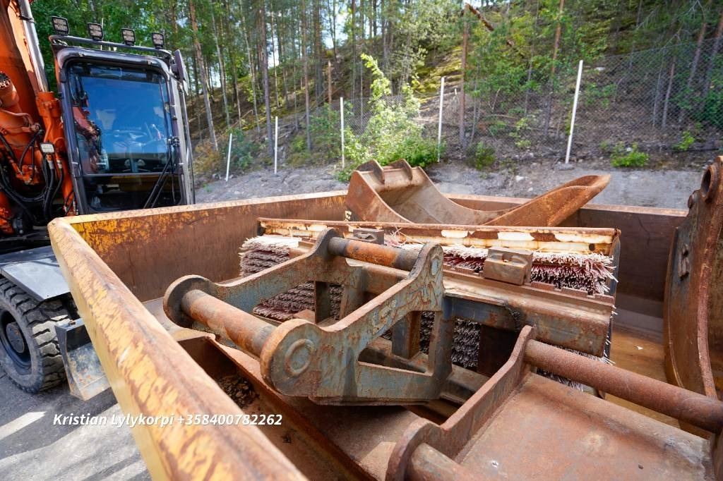 Wheel excavator Hitachi ZX180W-7 HUIPPUVARUSTEET STAGE 5: picture 22