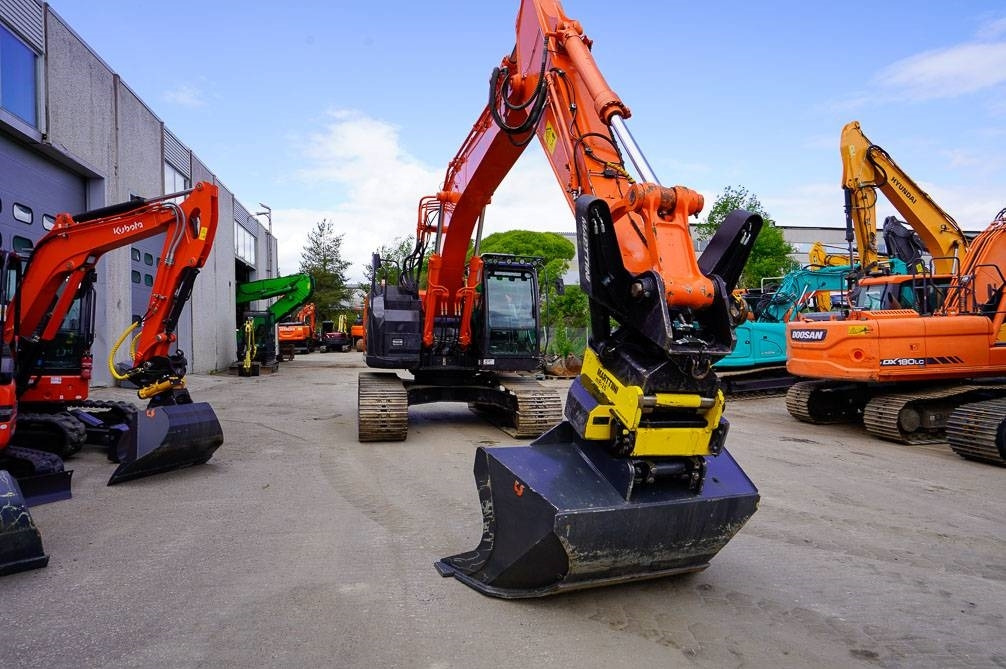 Crawler excavator Hitachi ZX225USLC-5B MARTTIINILLA: picture 10