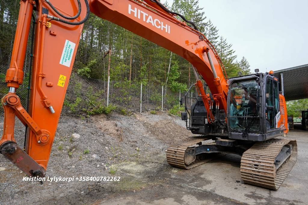 Crawler excavator Hitachi ZX225USLC-7 STAGE V: picture 10