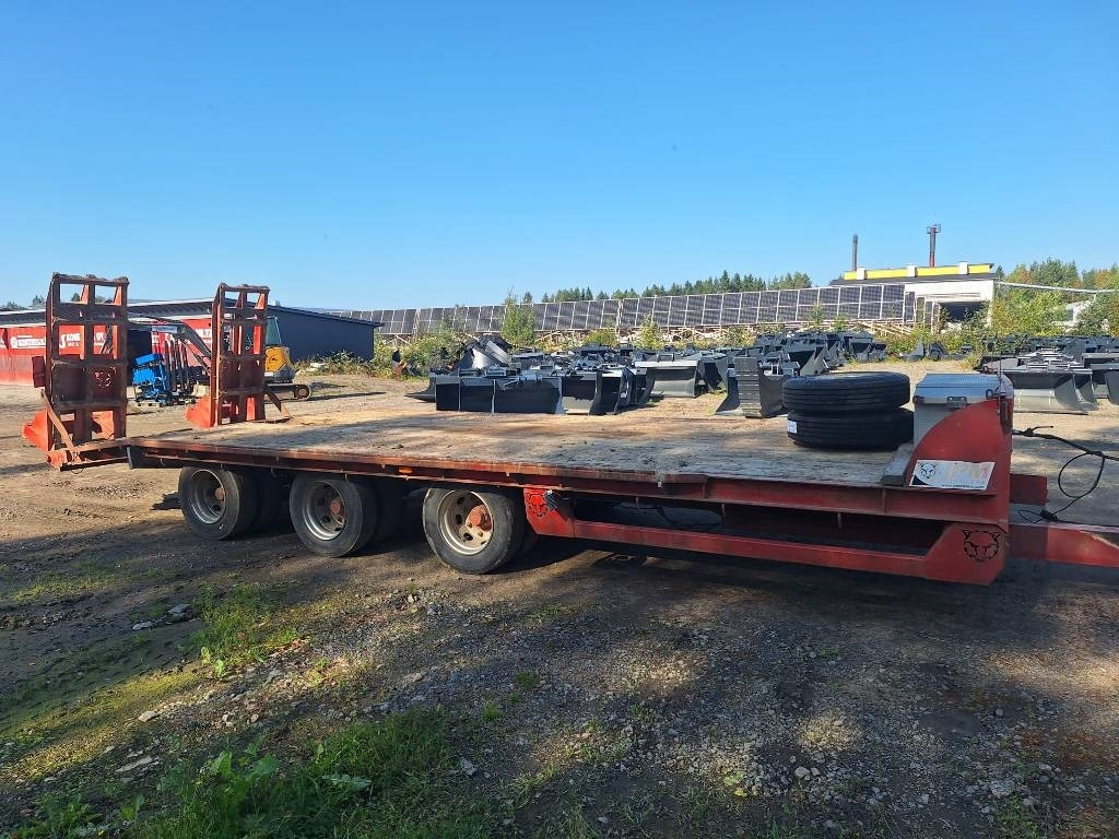 JPM TRAKTORILAVETTI 27tn 3-akselinen - Low loader trailer: picture 2 JPM TRAKTORILAVETTI 27tn 3-akselinen - Low loader trailer: picture 2