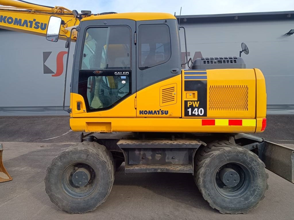 Komatsu MYYTY! SOLD! PW140-7 PYÖRITTÄJÄLLÄ - Wheel excavator: picture 2 Komatsu MYYTY! SOLD! PW140-7 PYÖRITTÄJÄLLÄ - Wheel excavator: picture 2