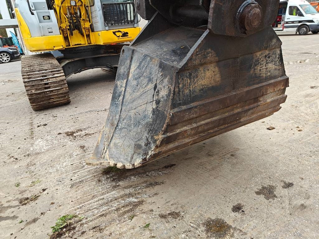 Crawler excavator New Holland E200SRLC KALLISTUVA KAUHA: picture 11