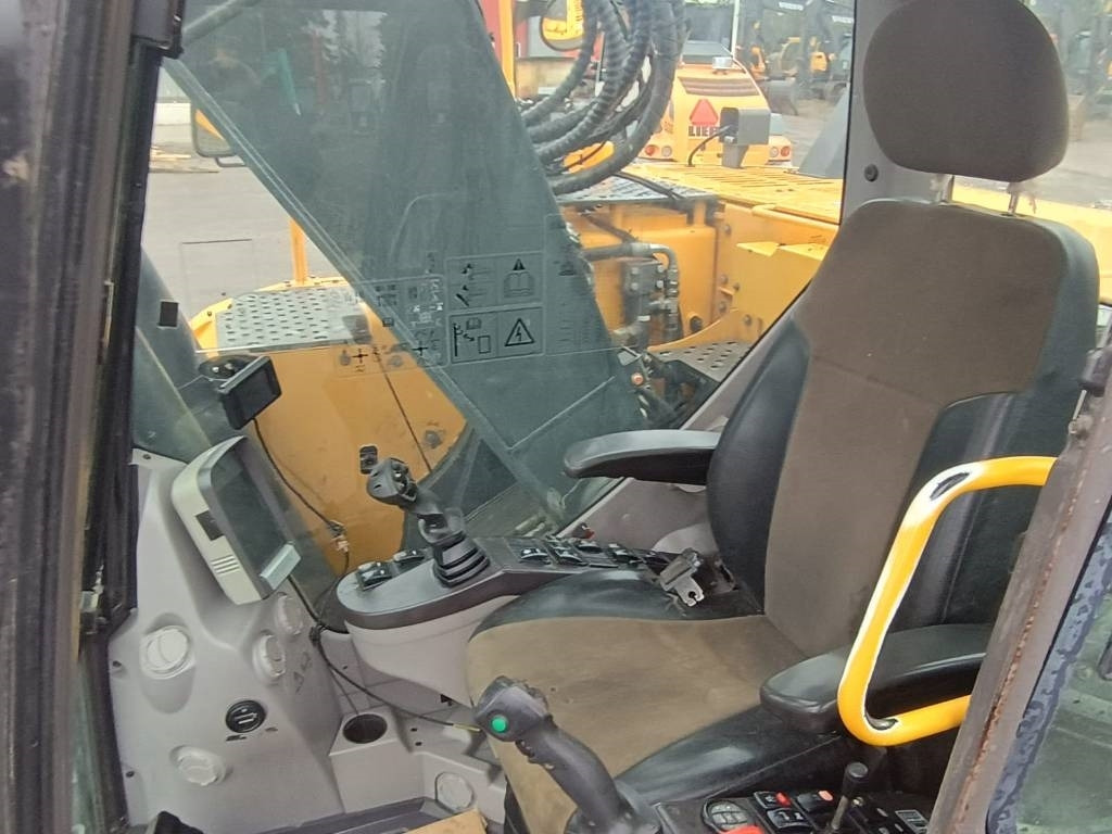 Leasing of Volvo ECR235DL PYÖRITTÄJÄLLÄ  Volvo ECR235DL PYÖRITTÄJÄLLÄ: picture 12