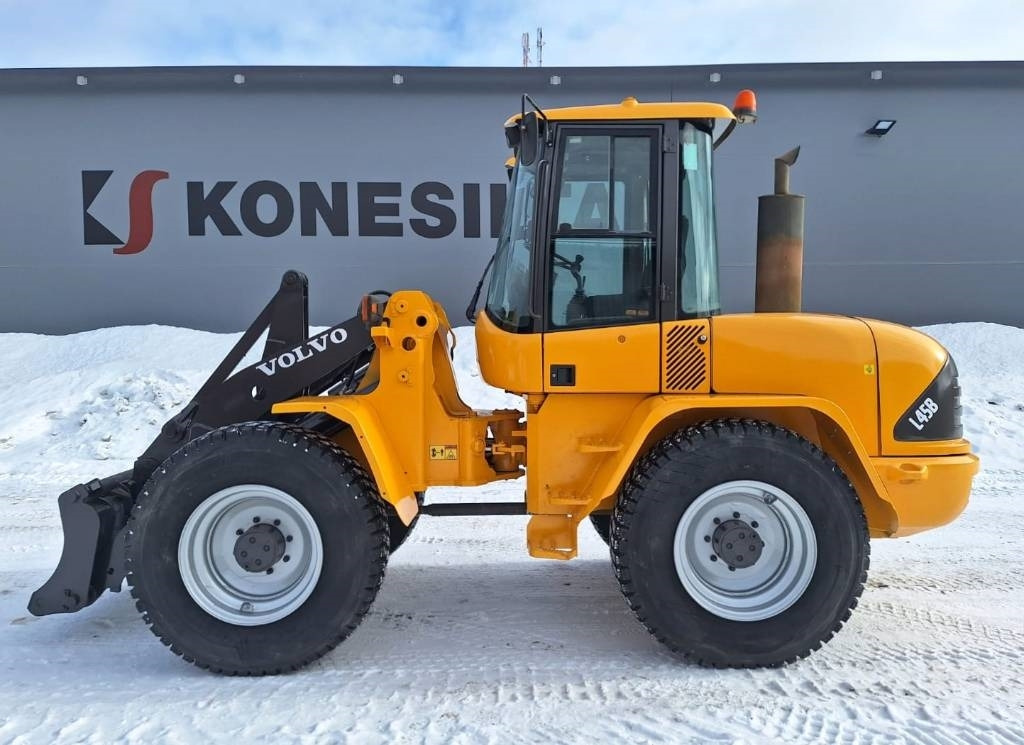 Volvo L45B UUDET RENKAAT - Wheel loader: picture 1 Volvo L45B UUDET RENKAAT - Wheel loader: picture 1