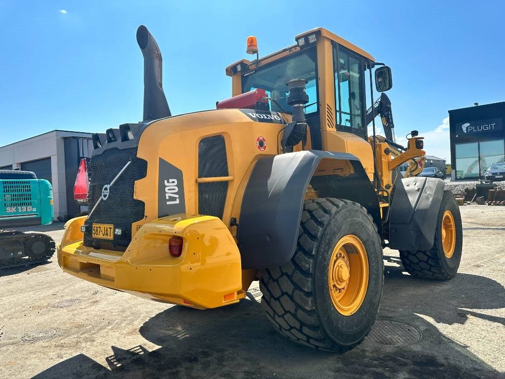 Volvo L70G vipuohjaus, 3' ja 4' hydr - Wheel loader: picture 5 Volvo L70G vipuohjaus, 3' ja 4' hydr - Wheel loader: picture 5