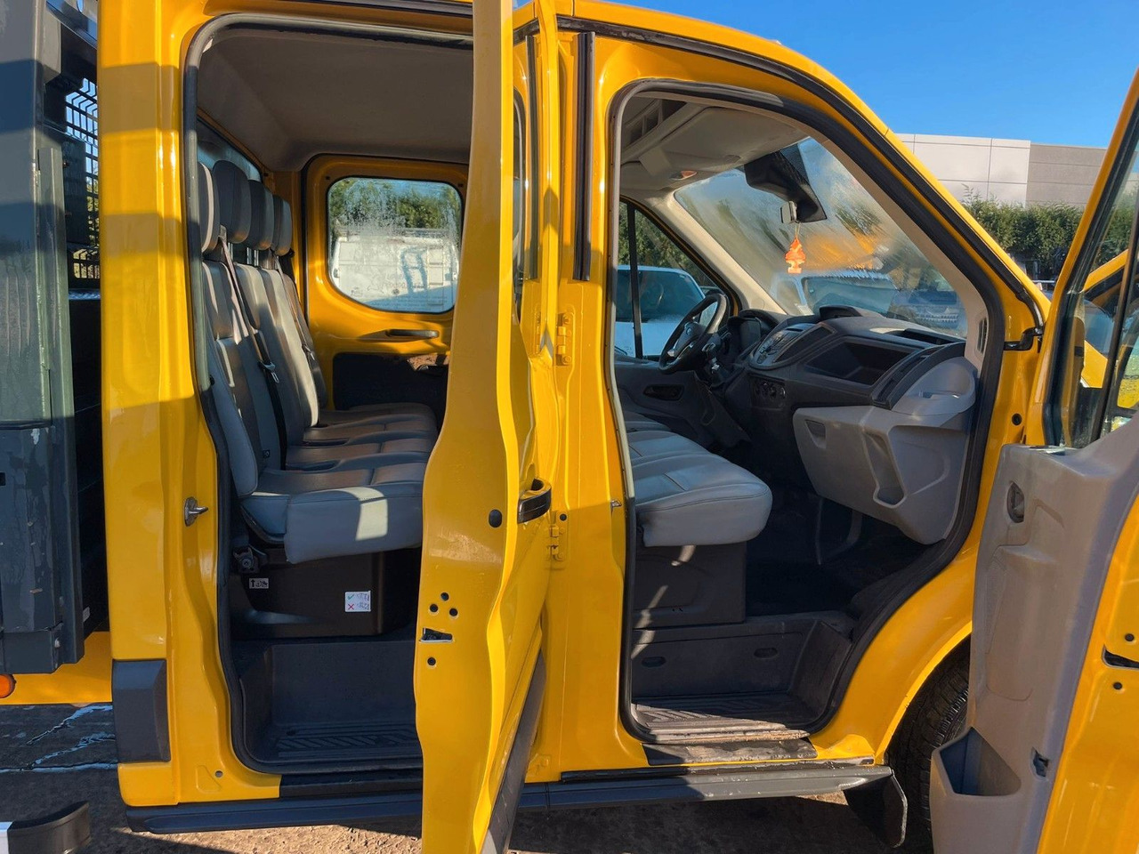 Ford Transit 2.2TDCI. Doka 7 Sitze. ALU pritsche. - Open body delivery van, Combi van: picture 3 Ford Transit 2.2TDCI. Doka 7 Sitze. ALU pritsche. - Open body delivery van, Combi van: picture 3