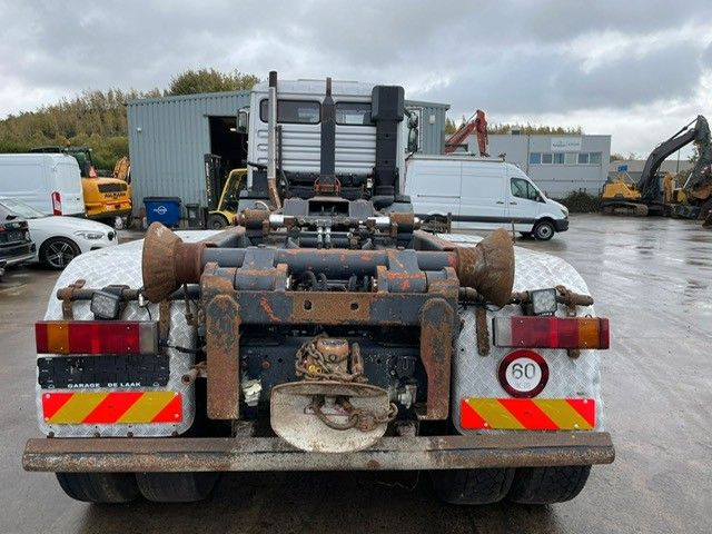 MAN 33-350. 6X6. Motorschaden. - Hook lift truck: picture 4 MAN 33-350. 6X6. Motorschaden. - Hook lift truck: picture 4