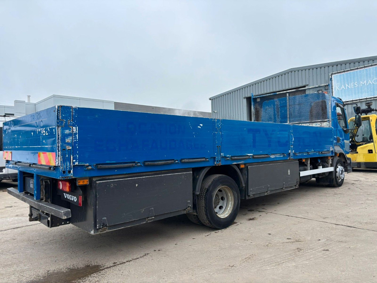 Volvo FL7-240. Pritsche 6.80m. EU5. - Dropside/ Flatbed truck: picture 4 Volvo FL7-240. Pritsche 6.80m. EU5. - Dropside/ Flatbed truck: picture 4