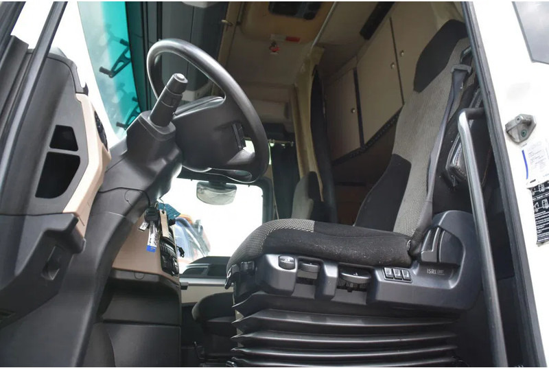 MAN TGX 18.420 - EURO 6 - ADR FL - PARK. AIRCO - NAVI - PTO - XENON LIGHTS - TOP CONDITION - - Tractor unit: picture 4 MAN TGX 18.420 - EURO 6 - ADR FL - PARK. AIRCO - NAVI - PTO - XENON LIGHTS - TOP CONDITION - - Tractor unit: picture 4
