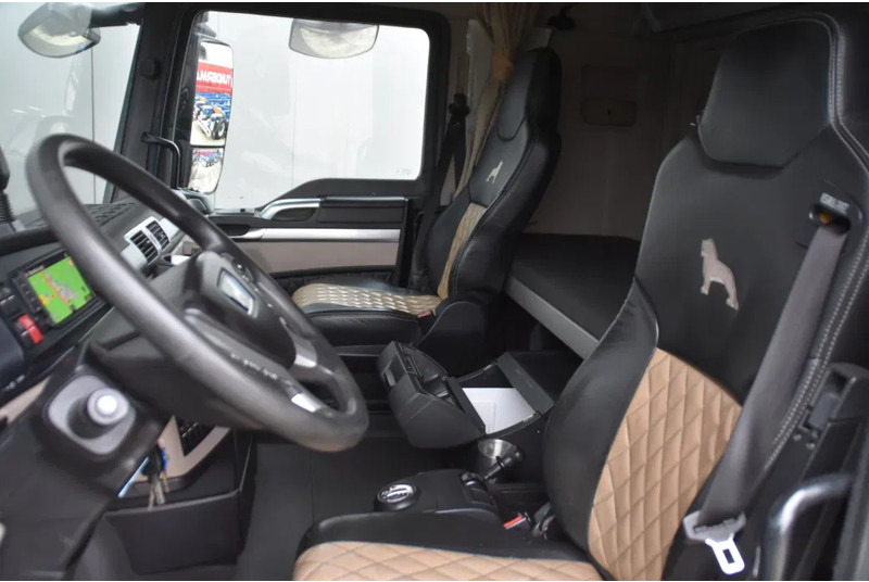 MAN TGX 26.500 6x2/4 - EURO 6 - AIRCO - CAB HEATER - NAVI - 2 BEDS - DIFF. LOCK - GOOD CONDITION - - Tractor unit: picture 5 MAN TGX 26.500 6x2/4 - EURO 6 - AIRCO - CAB HEATER - NAVI - 2 BEDS - DIFF. LOCK - GOOD CONDITION - - Tractor unit: picture 5