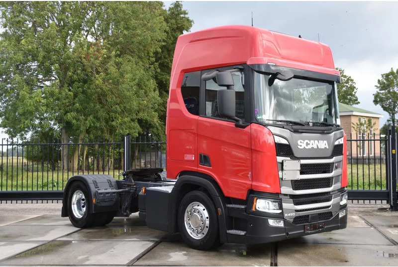 Scania R450 NGS 4x2 - ADR FL - RETARDER - 767 TKM - PTO - PARK. AIRCO - 4 POINT AIR SUSPENSION - ALCOA'S - LED LIGHTS - - Tractor unit: picture 2 Scania R450 NGS 4x2 - ADR FL - RETARDER - 767 TKM - PTO - PARK. AIRCO - 4 POINT AIR SUSPENSION - ALCOA'S - LED LIGHTS - - Tractor unit: picture 2