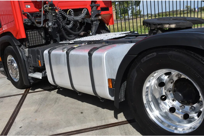 Scania R450 NGS 4x2 - ADR FL - RETARDER - 782 TKM - PTO - PARK. AIRCO - 4 POINT AIR SUSPENSION - ALCOA'S - LED LIGHTS - - Tractor unit: picture 4 Scania R450 NGS 4x2 - ADR FL - RETARDER - 782 TKM - PTO - PARK. AIRCO - 4 POINT AIR SUSPENSION - ALCOA'S - LED LIGHTS - - Tractor unit: picture 4
