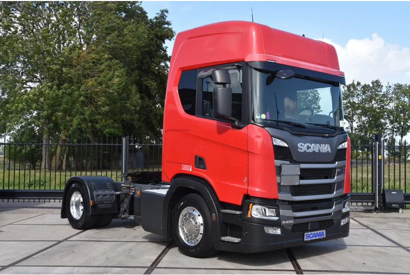 Scania R450 NGS 4x2 - ADR FL - RETARDER - 782 TKM - PTO - PARK. AIRCO - 4 POINT AIR SUSPENSION - ALCOA'S - LED LIGHTS - - Tractor unit: picture 2 Scania R450 NGS 4x2 - ADR FL - RETARDER - 782 TKM - PTO - PARK. AIRCO - 4 POINT AIR SUSPENSION - ALCOA'S - LED LIGHTS - - Tractor unit: picture 2