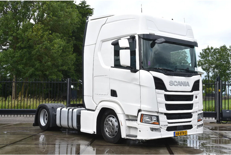 Scania R500 NGS 4x2EB - MEGA - RETARDER - FULL AIR - PARK. AIRCO - 2 x FUEL TANKS - GOOD CONDITION - - Tractor unit: picture 2 Scania R500 NGS 4x2EB - MEGA - RETARDER - FULL AIR - PARK. AIRCO - 2 x FUEL TANKS - GOOD CONDITION - - Tractor unit: picture 2