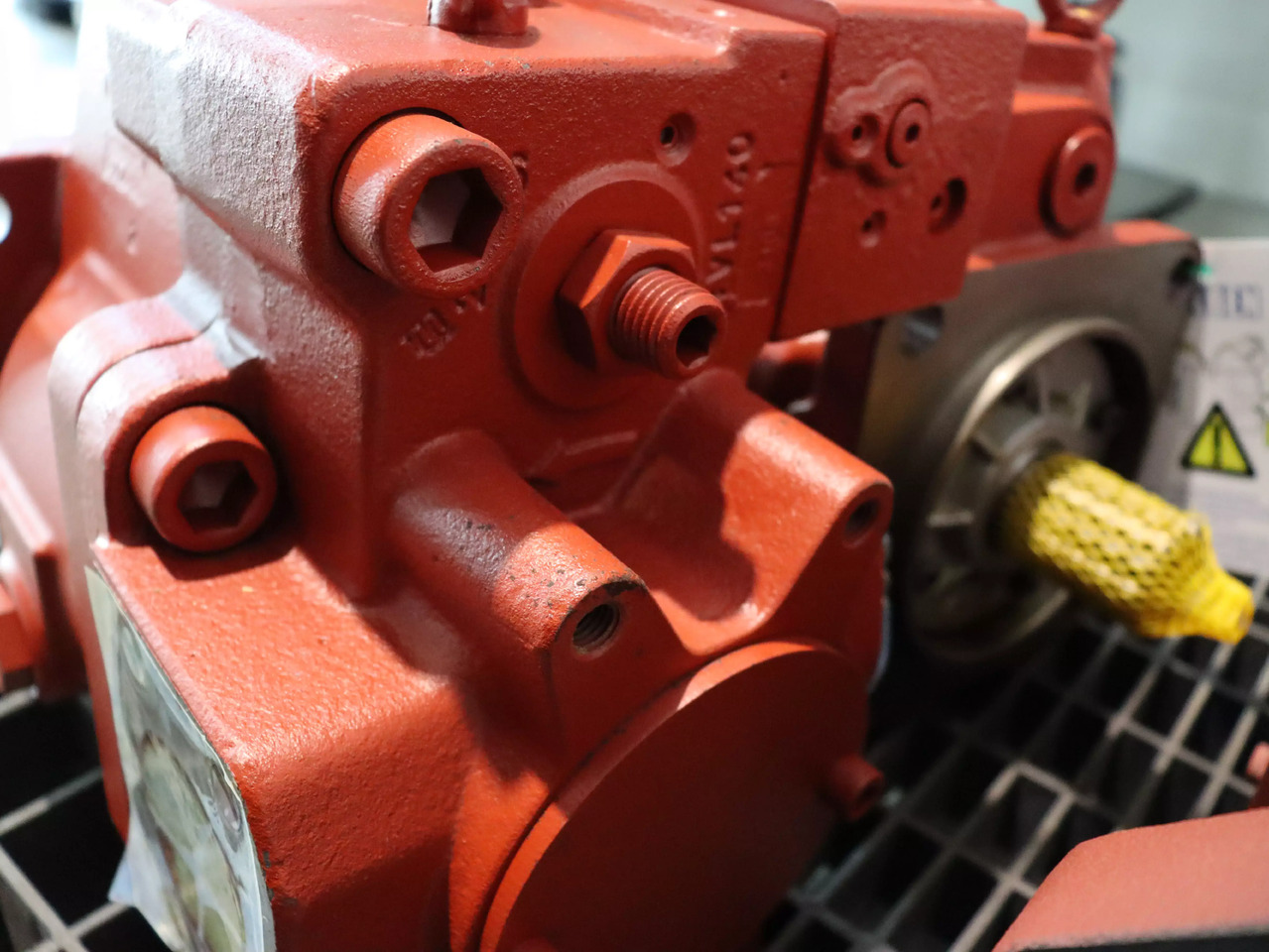 Kawasaki K3VL140B-1NRSM-L01 H1 - Hydraulic pump for Construction machinery: picture 4 Kawasaki K3VL140B-1NRSM-L01 H1 - Hydraulic pump for Construction machinery: picture 4