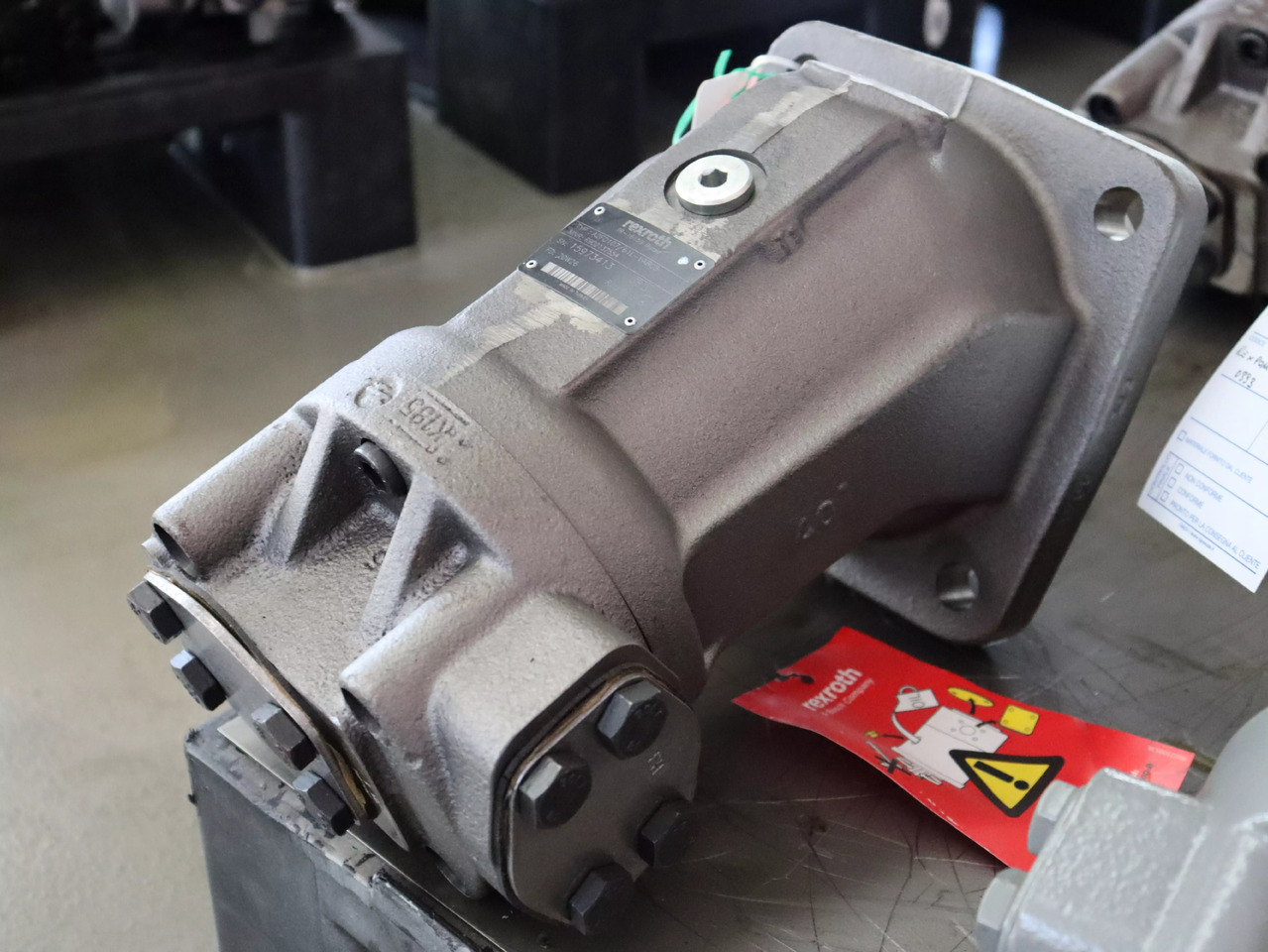REXROTH A2FO107/61L-VAB05 - Hydraulic pump: picture 1 REXROTH A2FO107/61L-VAB05 - Hydraulic pump: picture 1