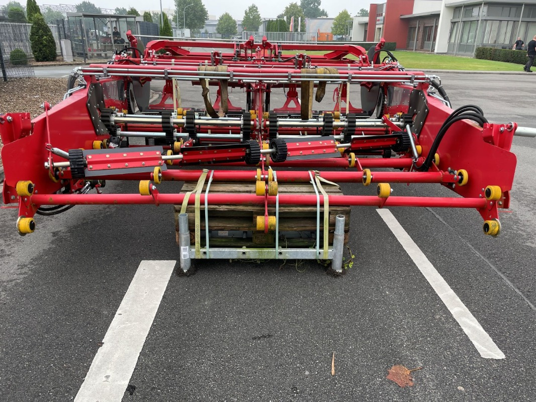 Grimme Intake for VARITRON 470 - row width 90 cm - Tool/ Equipment: picture 3 Grimme Intake for VARITRON 470 - row width 90 cm - Tool/ Equipment: picture 3