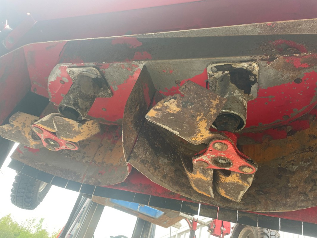 Grimme VT 170 - Grape harvesting machine: picture 2 Grimme VT 170 - Grape harvesting machine: picture 2
