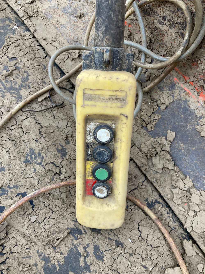 Downs Super Charger/ Expansion Hopper - Storage equipment: picture 5 Downs Super Charger/ Expansion Hopper - Storage equipment: picture 5