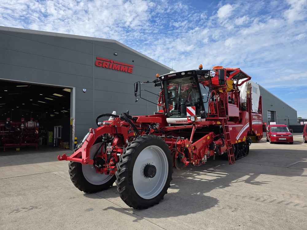 Harvester Grimme GRIMME Varitron 220 Platinum TT Self-Propelled Potato Harvester: picture 1