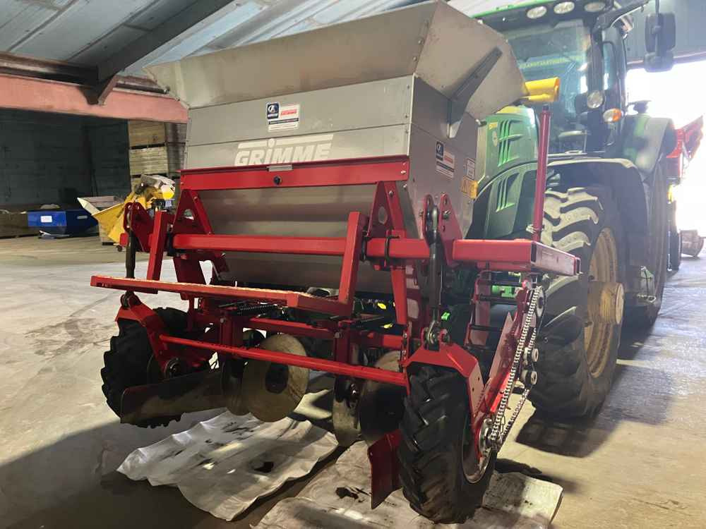 Grimme Grimme FA / FDS, Front Mounted Fertiliser Aplicator - Harvester: picture 1 Grimme Grimme FA / FDS, Front Mounted Fertiliser Aplicator - Harvester: picture 1