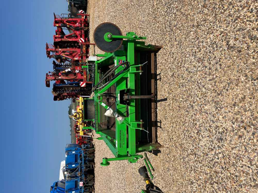 Grape harvesting machine Jones Onion Windrower: picture 19