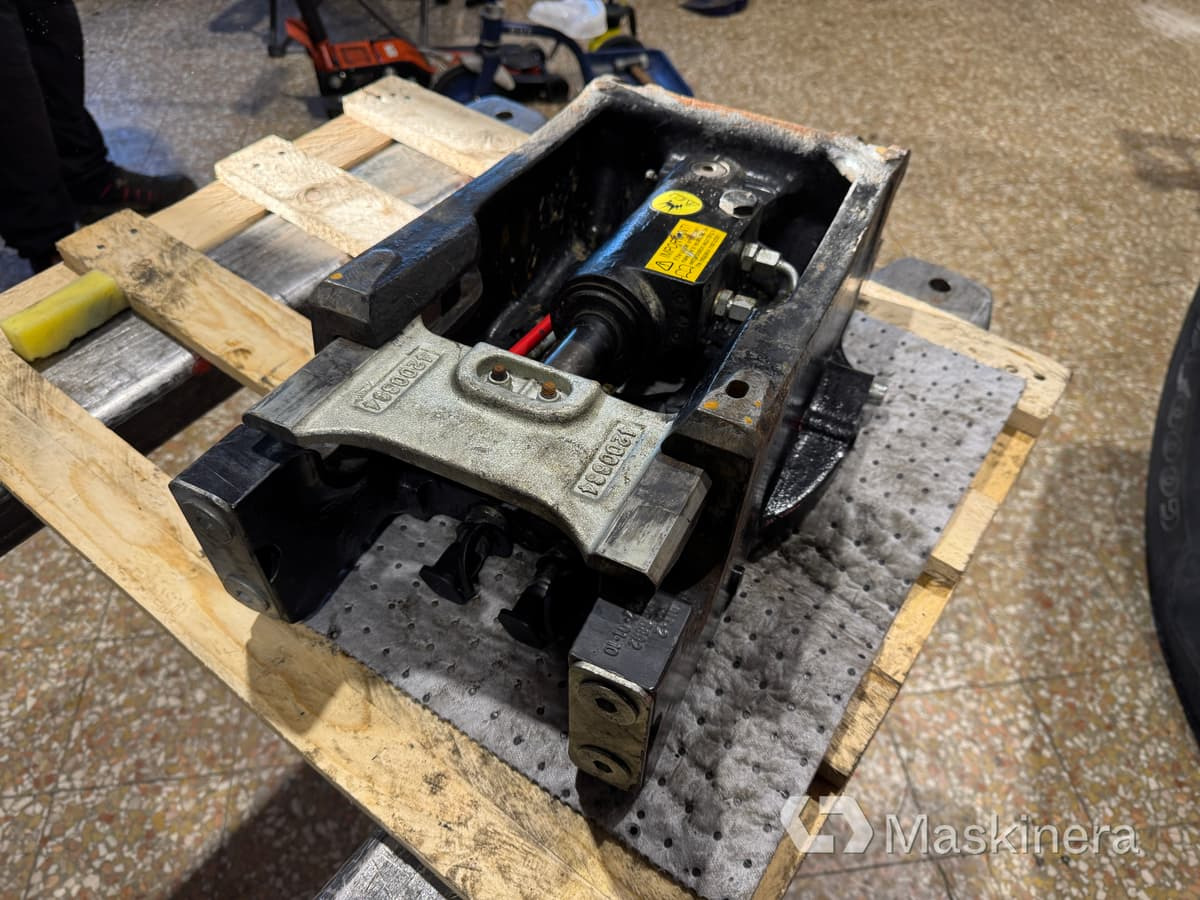 Underdel / redskapsfäste till Rototilt R3, S50 - Attachment for Construction machinery: picture 5 Underdel / redskapsfäste till Rototilt R3, S50 - Attachment for Construction machinery: picture 5