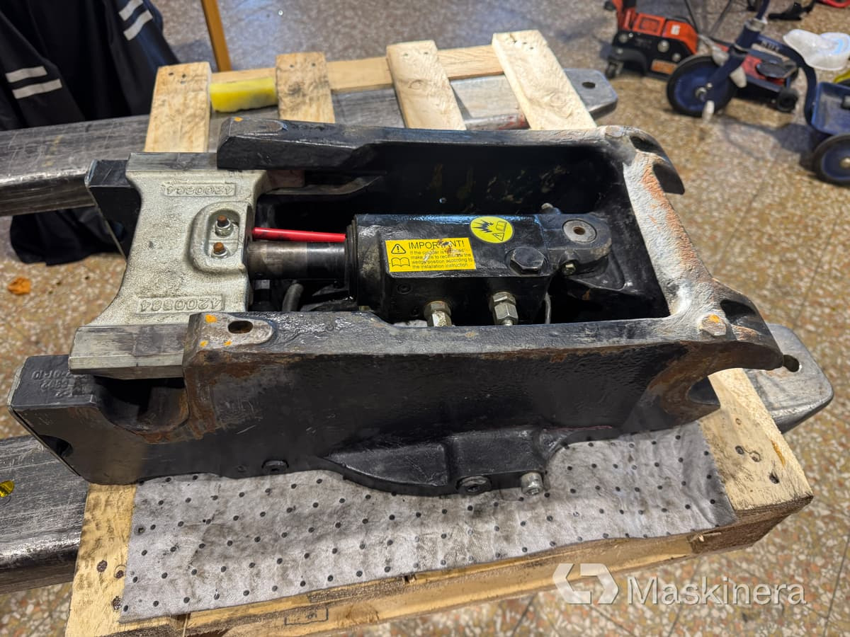 Underdel / redskapsfäste till Rototilt R3, S50 - Attachment for Construction machinery: picture 4 Underdel / redskapsfäste till Rototilt R3, S50 - Attachment for Construction machinery: picture 4