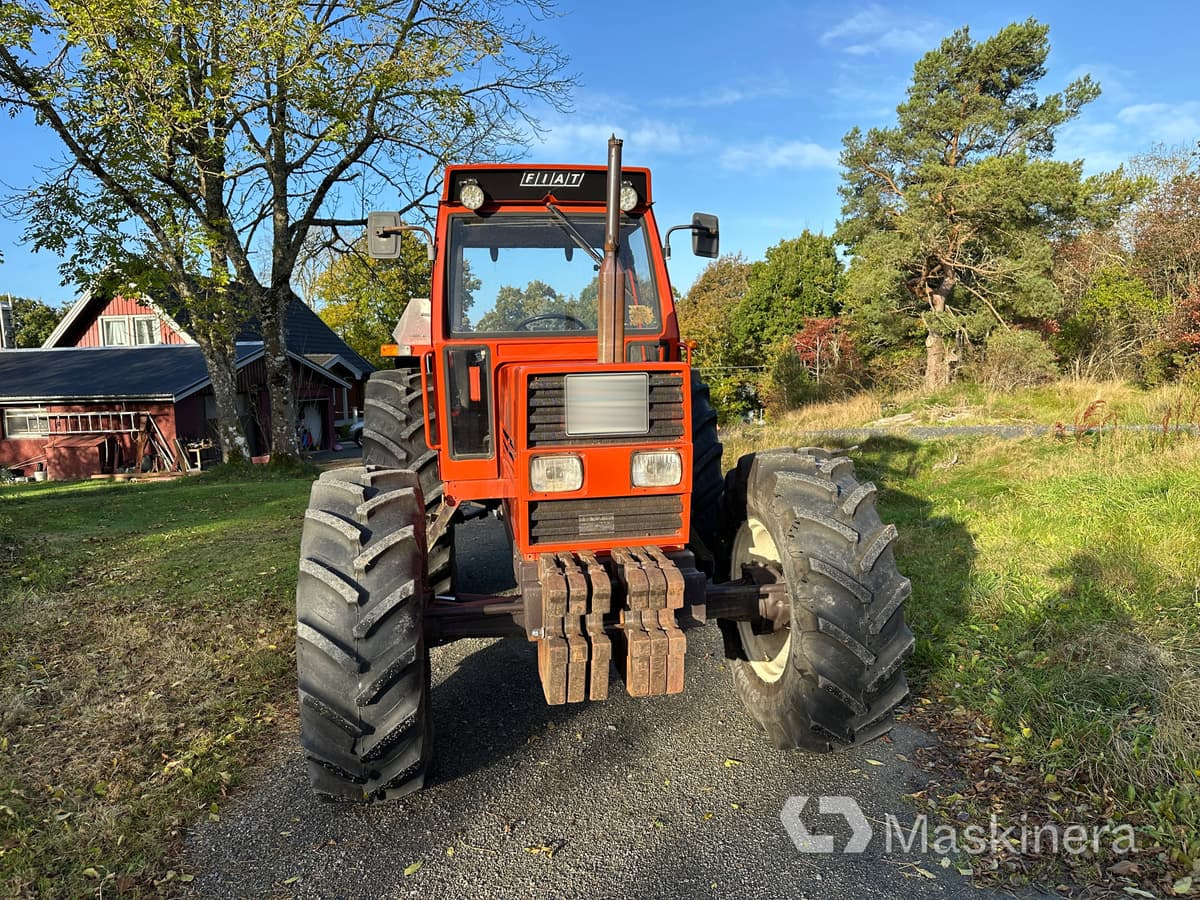 Fiat 880DT Traktor Fiat 880DT - Farm tractor: picture 2 Fiat 880DT Traktor Fiat 880DT - Farm tractor: picture 2
